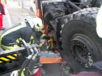schwerer Verkehrsunfall in Krauschwitz (Streufahrzeug verunglückt)